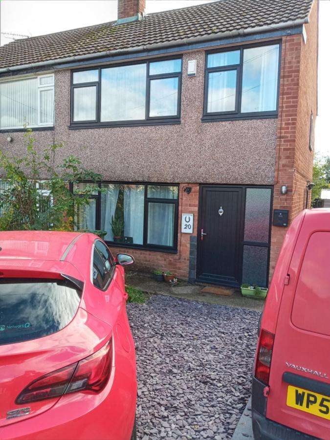 Summerhill, Wrexham - Key Worker Friendly Экстерьер фото