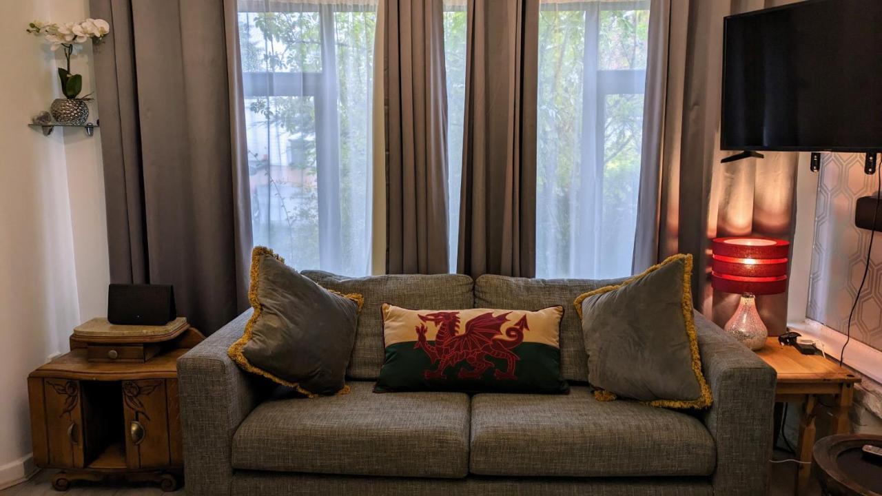 Summerhill, Wrexham - Key Worker Friendly Экстерьер фото