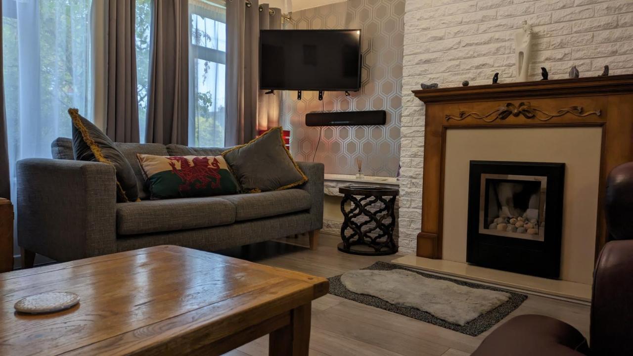 Summerhill, Wrexham - Key Worker Friendly Экстерьер фото